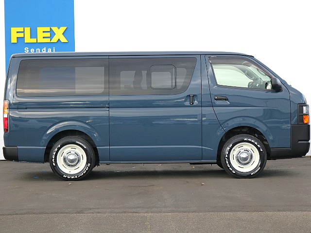 フイルム施工やボディコーティングもスタッフまでお気軽にお声がけください！！