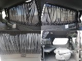 カーテンもすでに装着されており車中泊の際プライベート空間でお過ごしいただけます！！