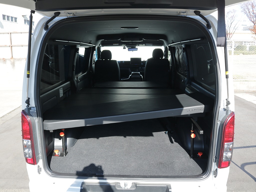 ベットキット搭載！！車中泊やアウトドアなどもできて広々空間で使えちゃいます♪