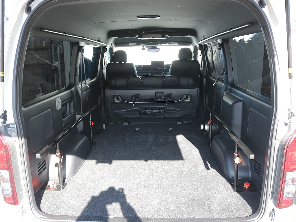 取り外し可能になっておりますので大きい荷物などでも楽々載せられるラゲッチスペースも確保可能！！