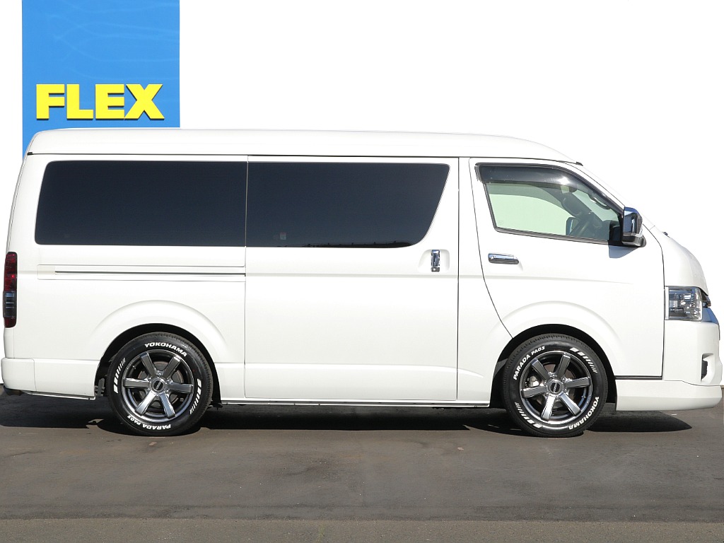 リア5面もフィルム施工済み！！追加カスタムも可能になっておりますのでお気軽にお問い合わせくださいませ♪