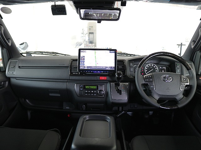 運転席周りもダークプライムⅡ専用の内装になっております！！高級感もありかっこよさがアップ♪