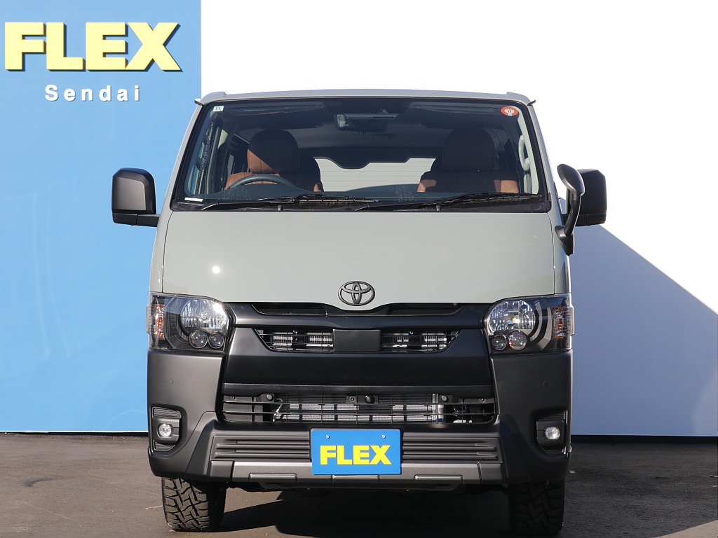 普段使いが非常にしやすいオフロードスタイルでベットキットも装備されているので車中泊にもピッタリな一台です♪