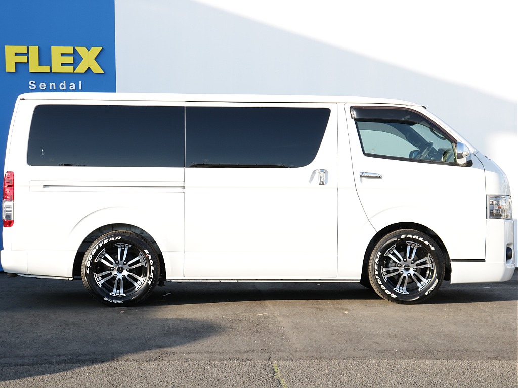 リア5面フィルム施工済み！！追加カスタムも可能になりますのでお気軽にお問い合わせくださいませ！！