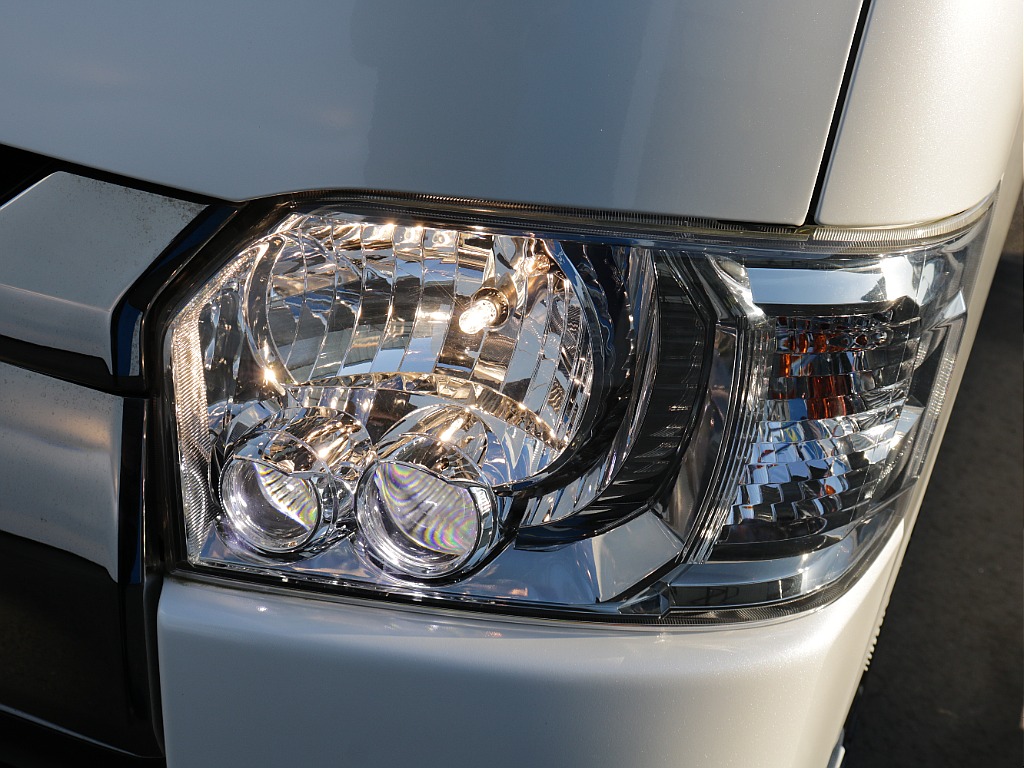 LEDヘッドライト装着済み！！夜間走行や暗い空間でも明るく照らしてくれるので安心して運転していただけます♪