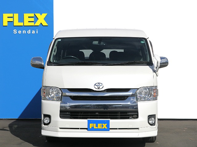 2列目までベットキット空間を作り出せるフルフラットシートで車中泊を家族４，５人でもできちゃうお車が仙台店に入庫いたしました！！