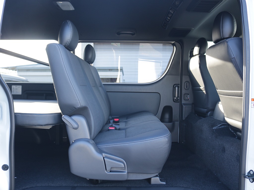 トヨタ ハイエースバン(26枚目)