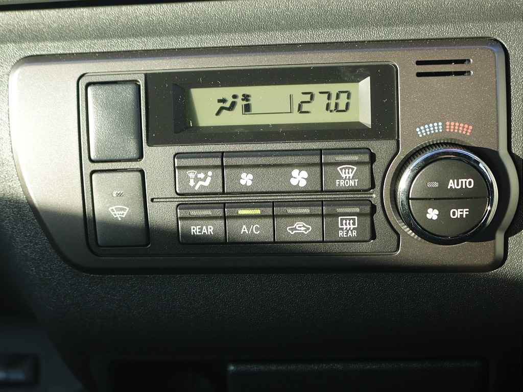 トヨタ ハイエースバン(31枚目)