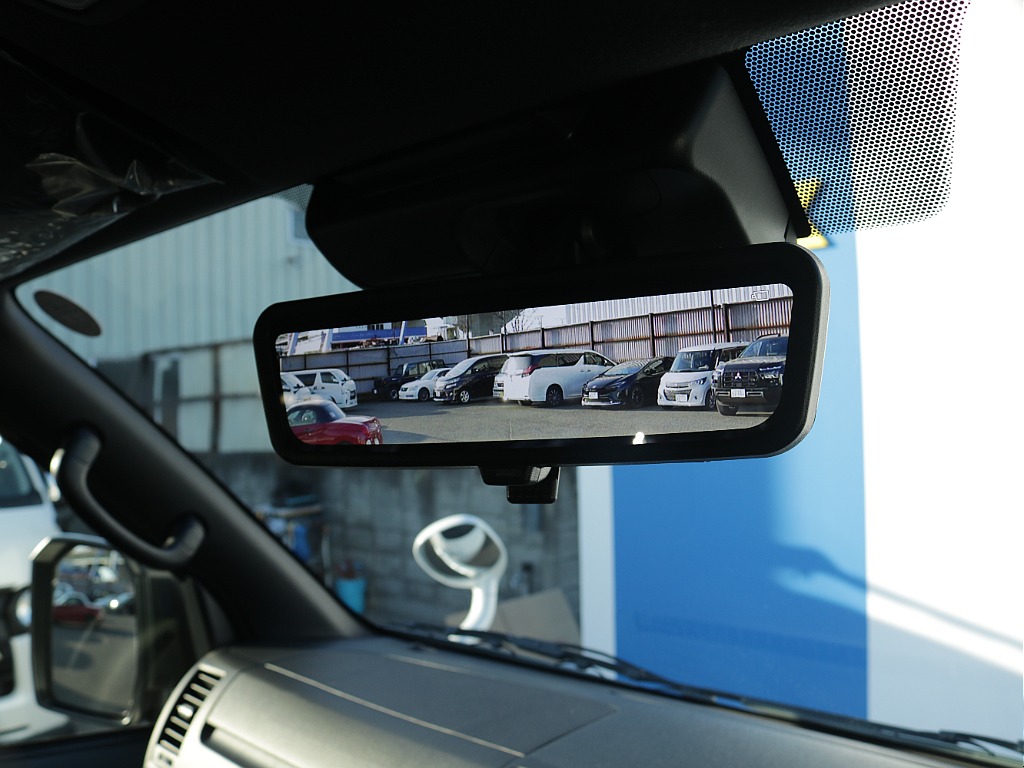 トヨタ ハイエースバン(32枚目)