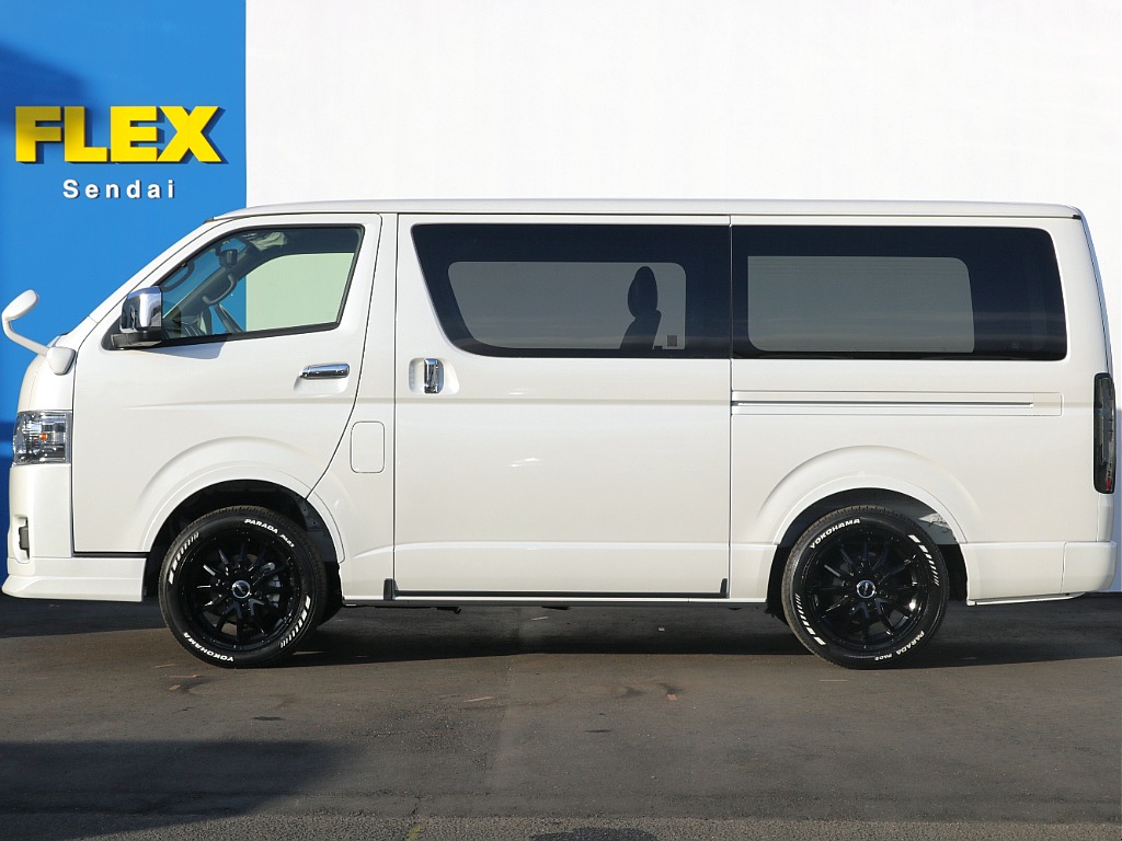 両側パワースライドドアが標準装備！