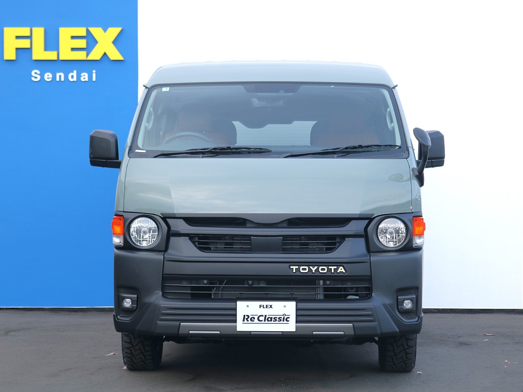 人気のアースカーラーパッケージ　アーバンカーキがメッキ部分がマットブラック塗装されたお洒落な一台が仙台店に入庫いたしました！！