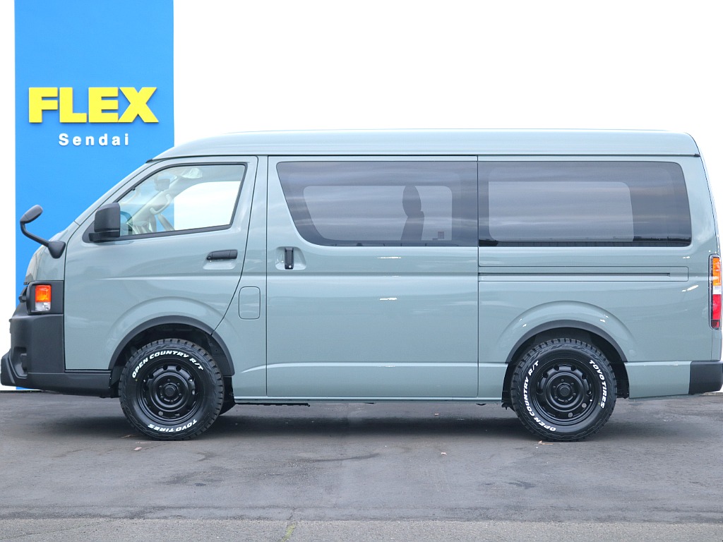 大変便利なパーワースライドドアになっております！！乗り降りや荷物の出し入れなども楽々できちゃいます♪