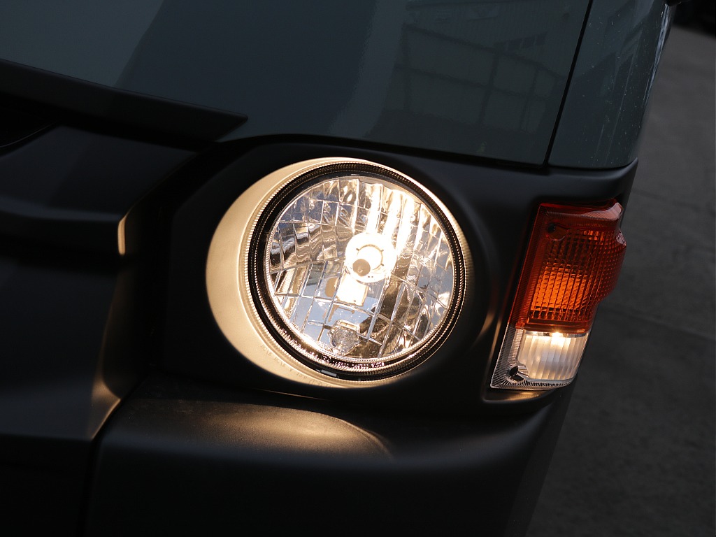 Reクラシック丸目装備済みで御座います！雰囲気が段違いになりお洒落度もアップ♪