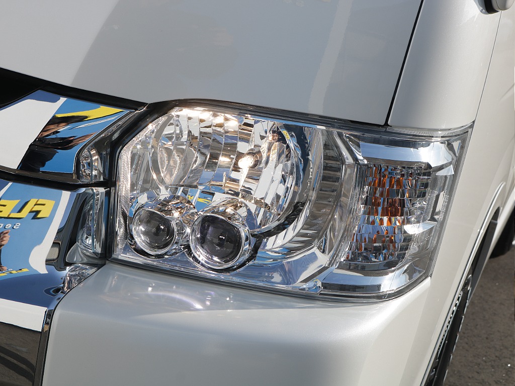 LEDヘッドライト装着済み！！夜間走行や暗い道でも明るく照らしてくれるので安心して運転していただけます♪