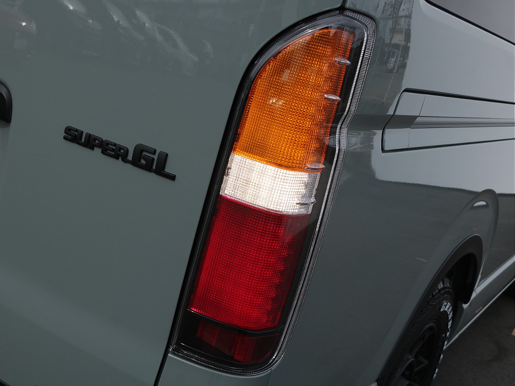 クラシックLEDテールランプ搭載済み！！ テールをクラシックにすることで車両全体的の統一感も上がりオフロード感がさらにアップ♪