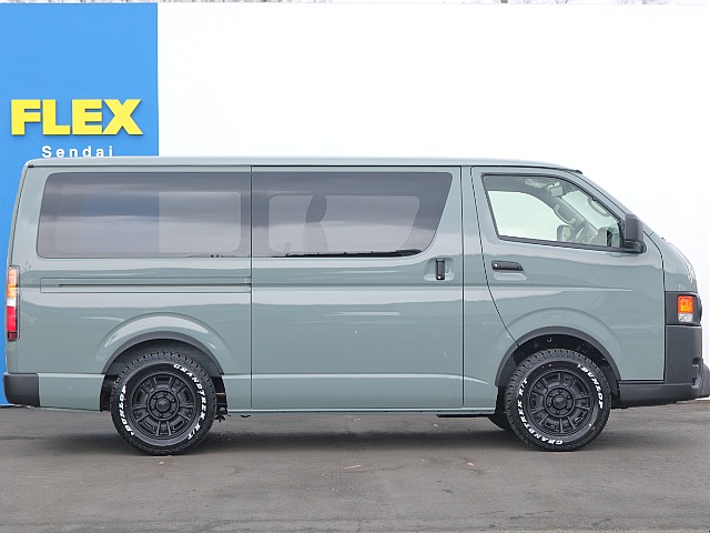 東北最大級のハイエース専門店！展示台数は常時４０台以上！