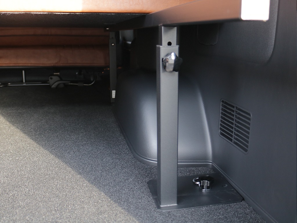 高さ変更可能で御座います♪