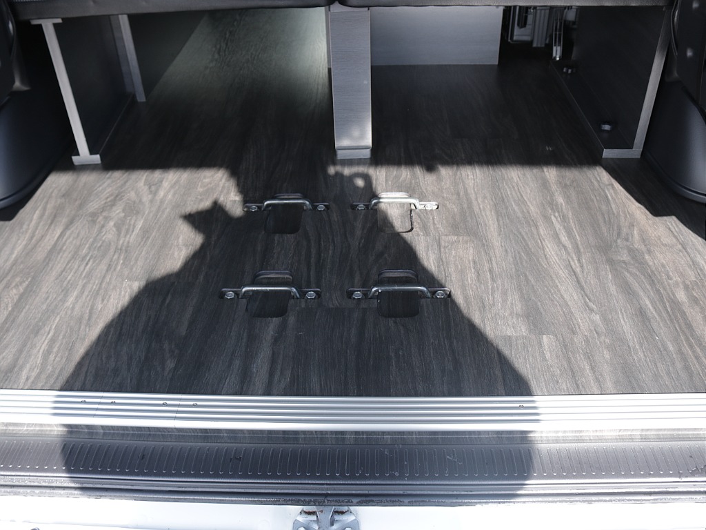 床張り施工済みですので傷などにも強く汚れてもお手入れがしやすくなっております♪