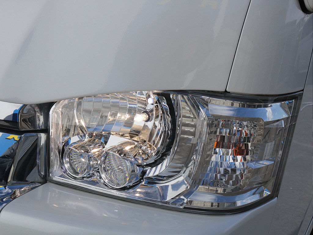 LEDヘッドライト装着済み！！夜間走行や暗い空間でも明るく照らしてくれるので安心して運転していただけます♪