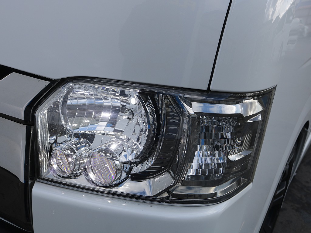 LEDヘッドライト装着済み！！夜間走行や暗い道でも明るく照らしてくれるので安心して運転していただけます♪