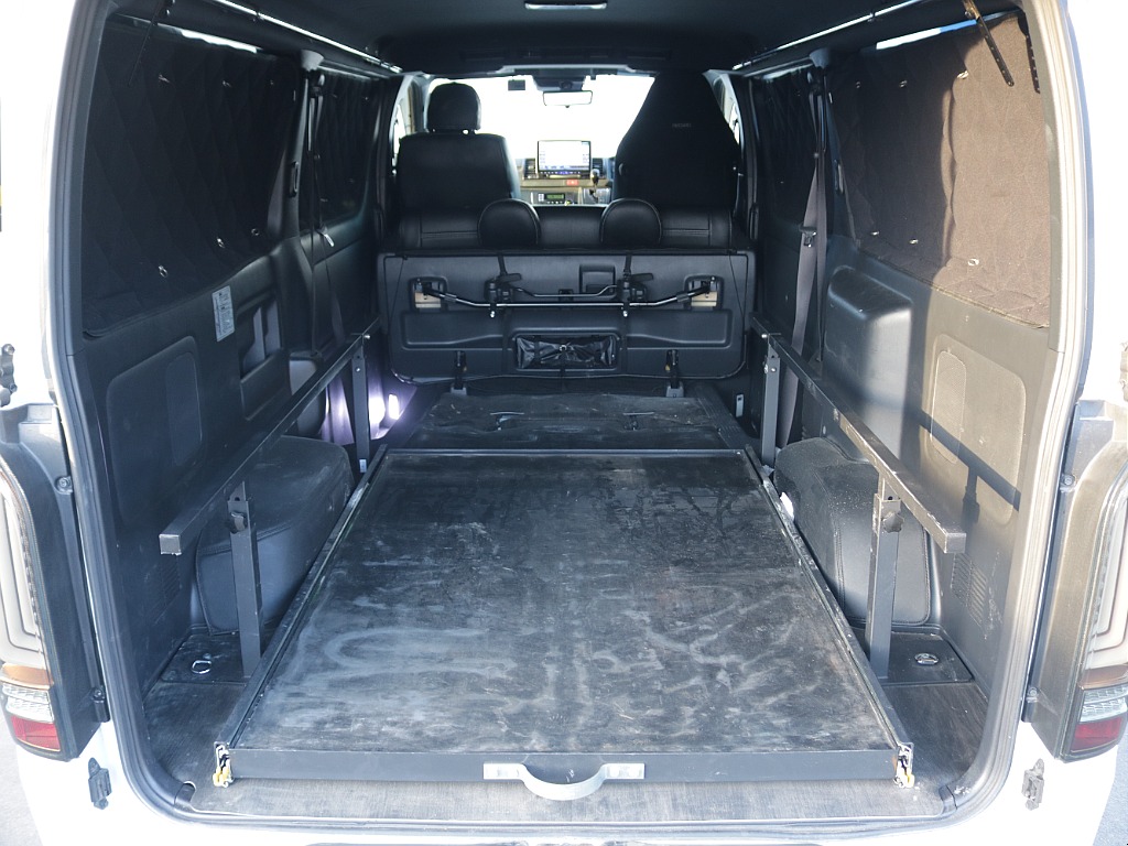 取り外し可能になっておりますので大きい荷物などでも楽々載せられるラゲッチスペースも確保可能！