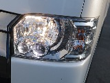 LEDヘッドライト装着済み！！夜間走行や暗い空間でも明るく照らしてくれるので安心して運転していただけます♪