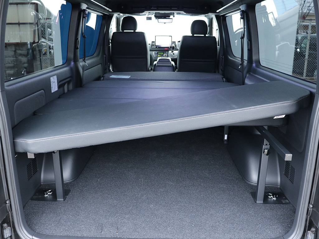 ベットキット搭載！！車中泊やアウトドアなどもできて広々空間で使えちゃいます♪