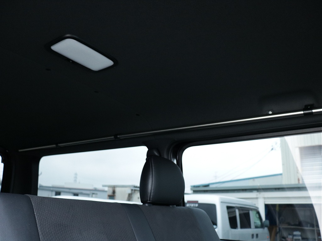 サイドバー装着済み！！アウトドアに行く方や釣りなどで大活躍のサイドバーがすでに装着済み！！