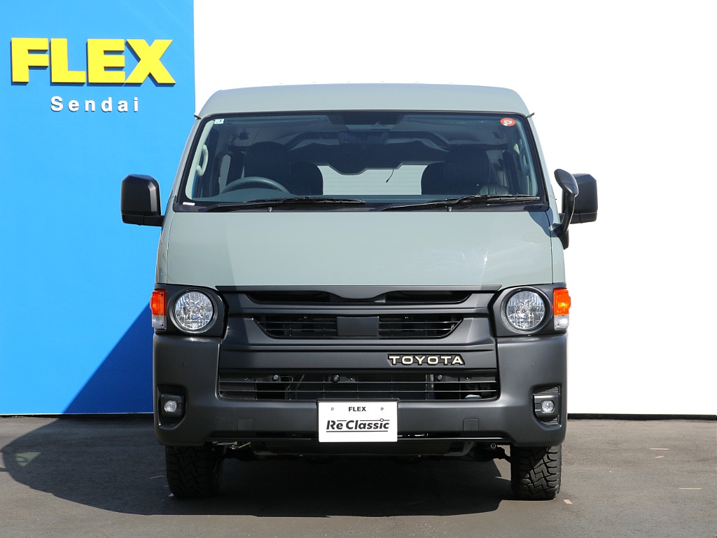 人気のアースカーラーパッケージ　アーバンカーキがメッキ部分がマットブラック塗装されたお洒落な一台が仙台店に入庫いたしました！！