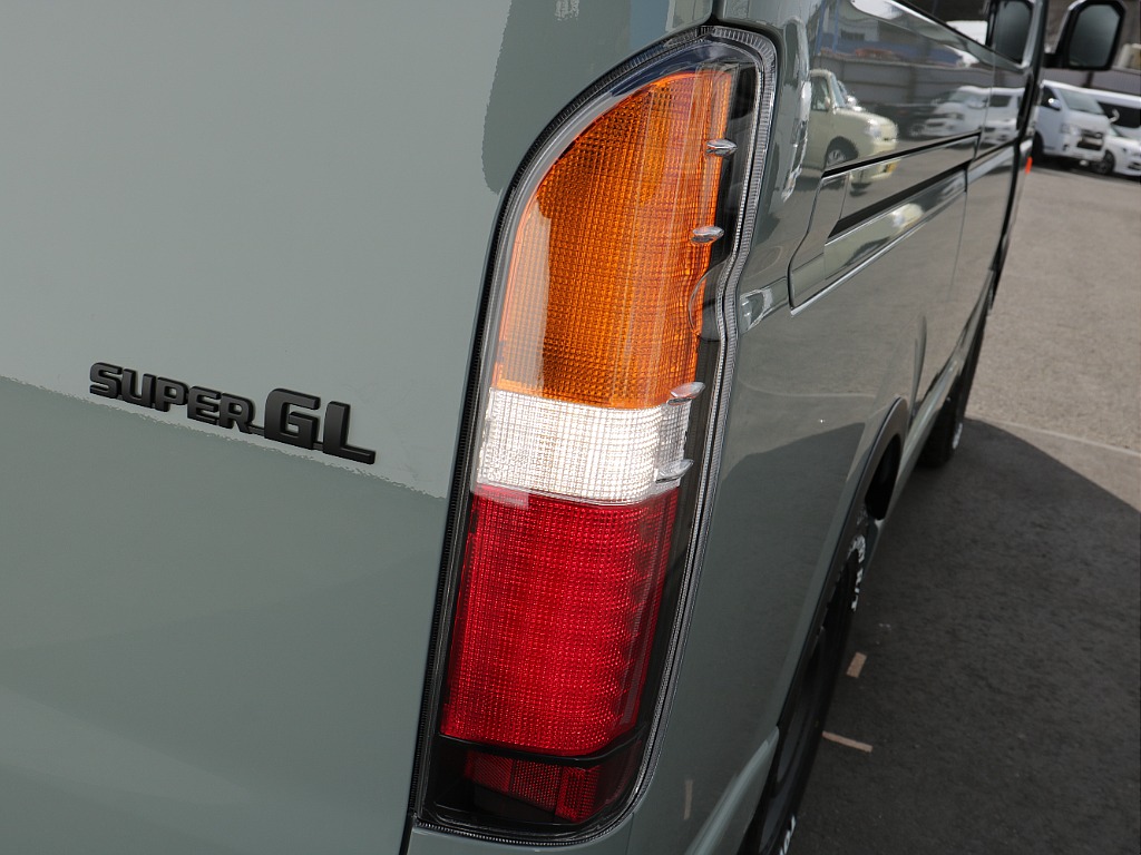 クラシックLEDテールランプバージョンⅡ搭載済み！！ テールをクラシックにすることで車両全体的の統一感も上がりオフロード感がさらにアップ♪