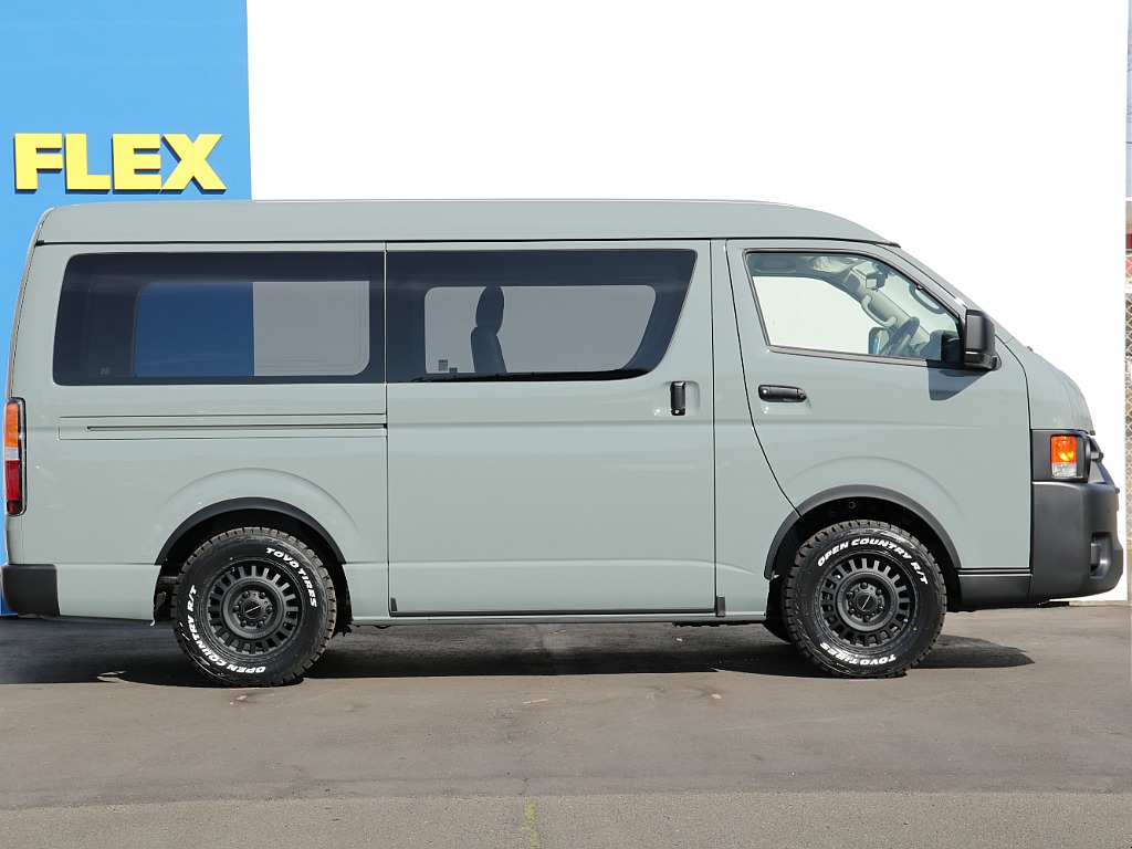 東北最大級のハイエース専門店！展示台数は常時４０台以上！