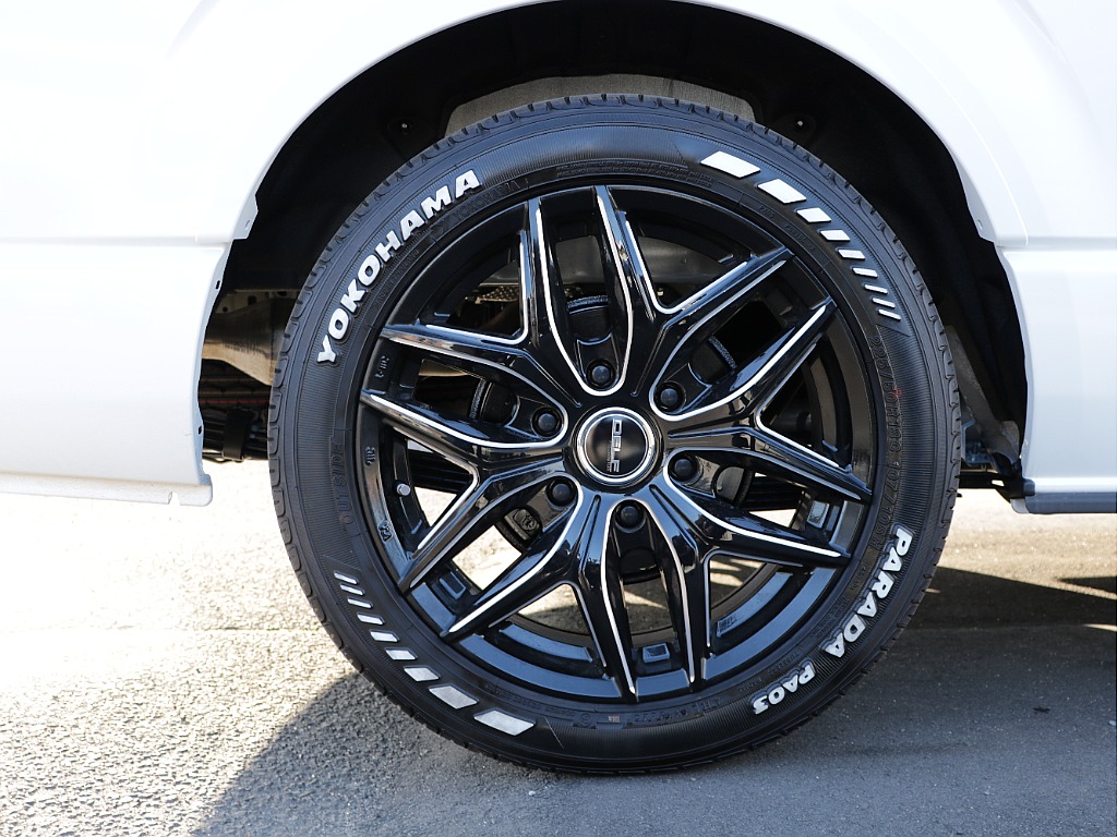 デルフ０１　18インチブラックポリッシュ＆ヨコハマパラダ18インチタイヤ装備済み♪