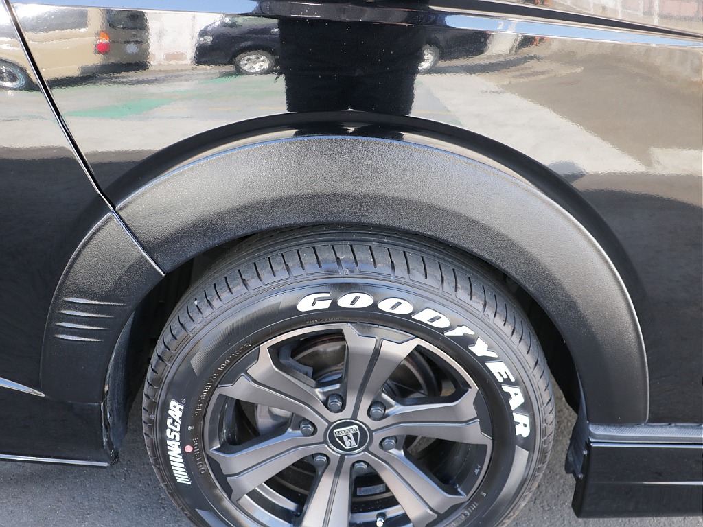 トヨタ ハイエースバン(32枚目)