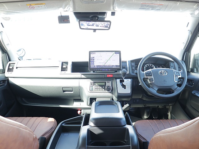 運転席周りも綺麗な状態で運転の際の快適性や安心性もばっちりな車両になっております！！