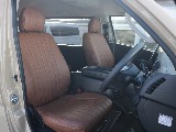 クラシックレザーシートカバー装備でベージュとの相性もばっちりですね♪