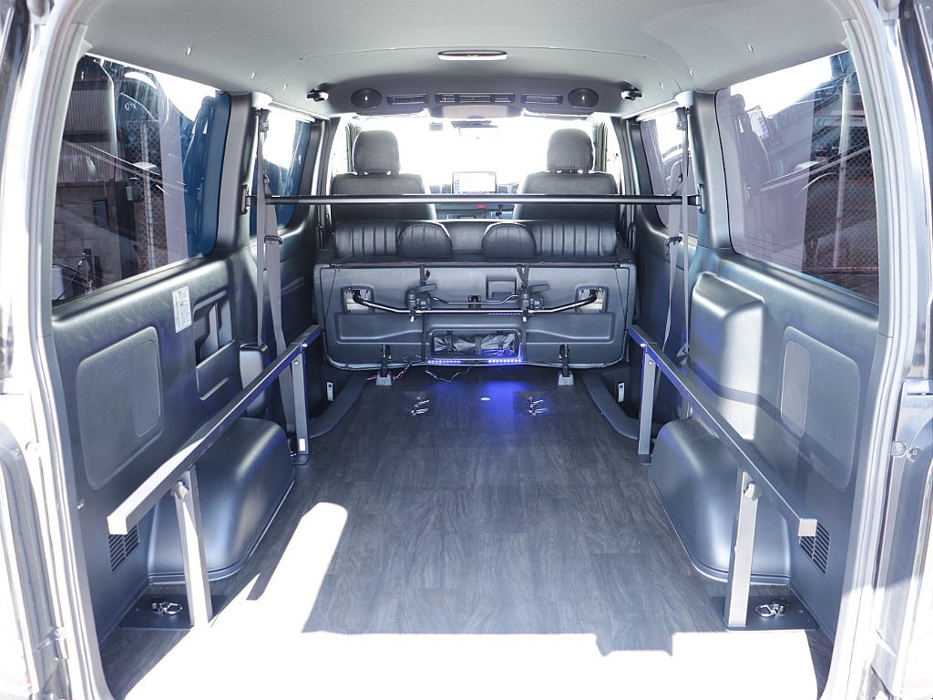 取り外し可能になっておりますので大きい荷物などでも楽々載せられるラゲッチスペースも確保可能！