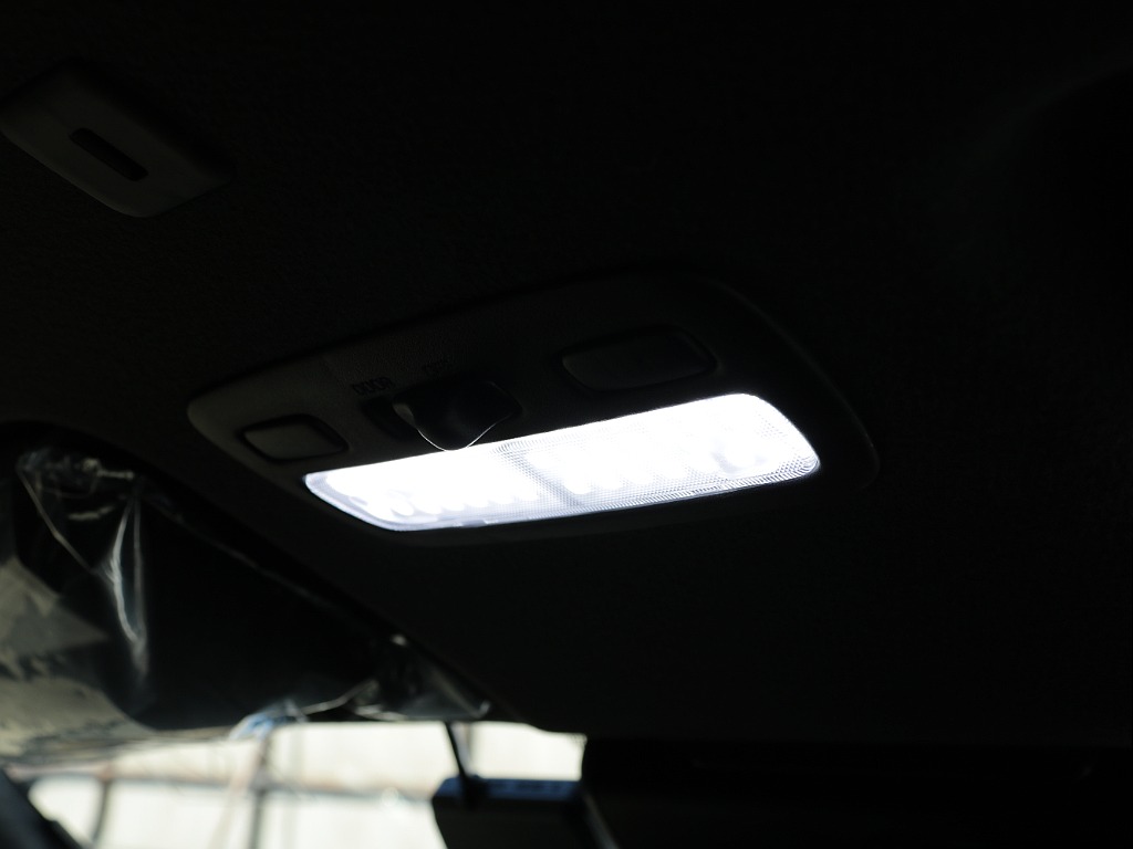 トヨタ ハイエースバン(60枚目)