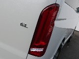 ラムダLEDテールランプを装着してホワイトカラーとばっちりの相性になっております♪