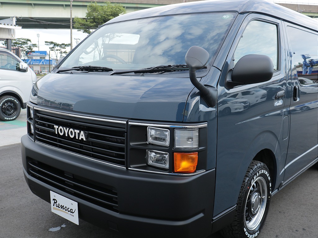 マッドブラック塗装と角目の相性は抜群！他にはない車両です！