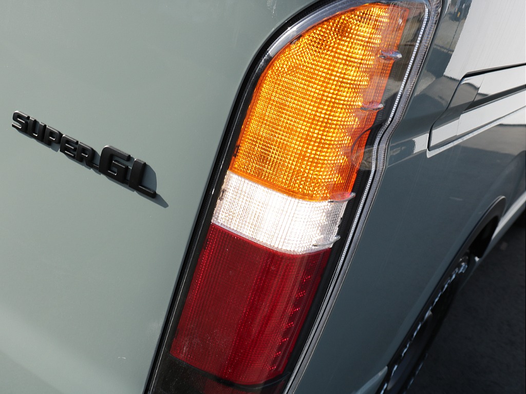 クラシックLEDテールランプバージョンⅡ搭載済み！！ テールをクラシックにすることで車両全体的の統一感も上がりオフロード感がさらにアップ♪