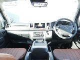 運転席周りも綺麗な状態で運転の際の快適性や安心性もばっちりな車両になっております！！