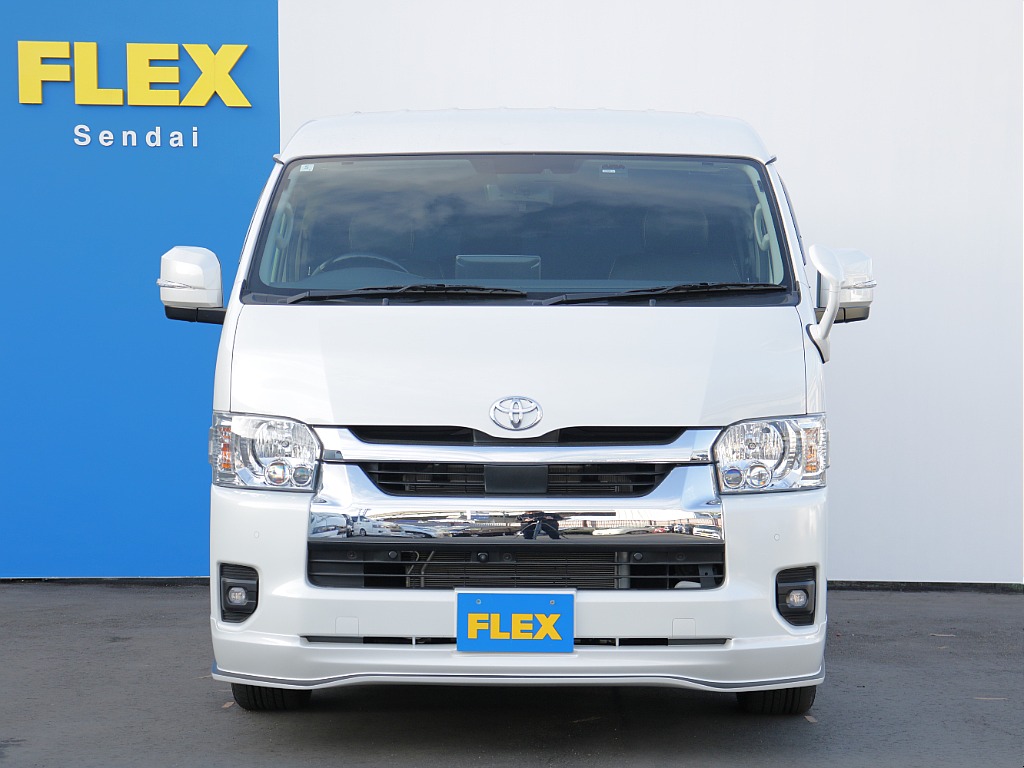 大人数移動や家族の方にピッタリな内装施工リラクシング10人乗りが仙台店に入庫いたしました！！