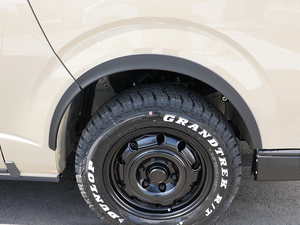 デルフィーノライン　オーバーフェンダー装着済み！！オフロードカスタムにピッタリですね♪