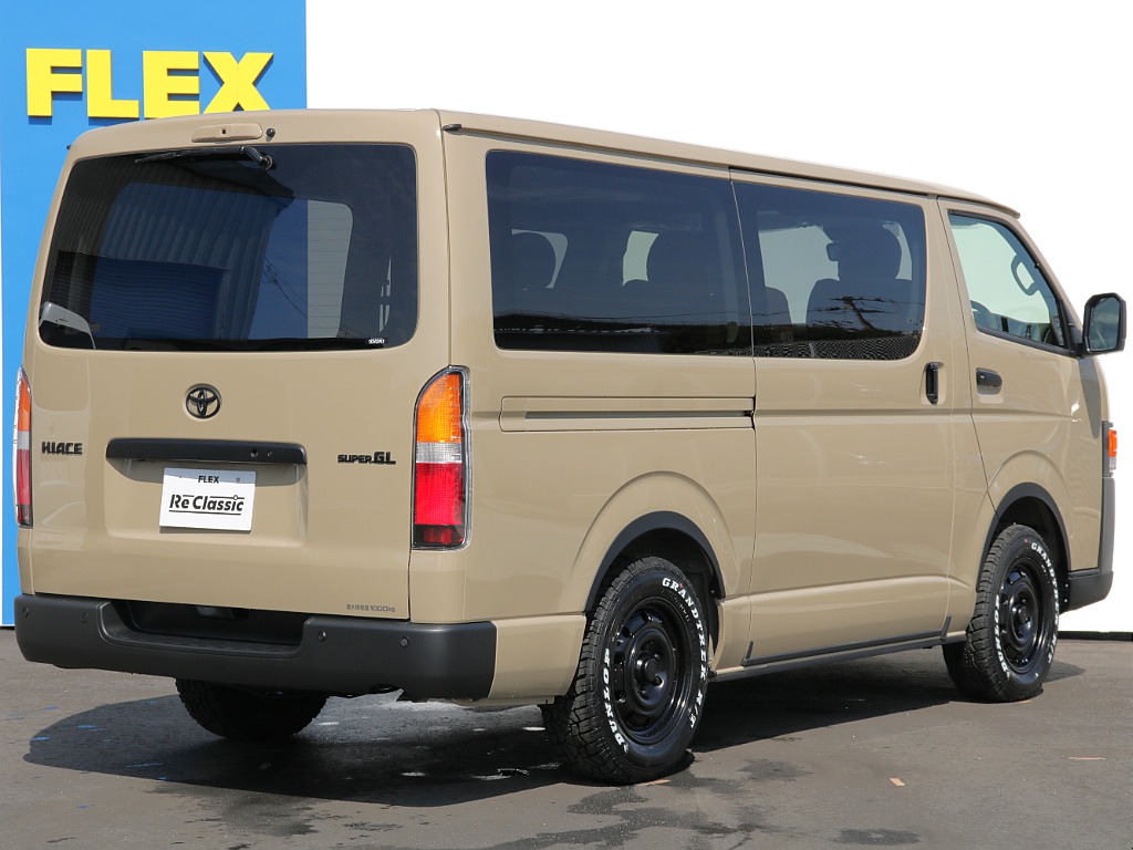 東北最大級のハイエース専門店！展示台数は常時４０台以上！