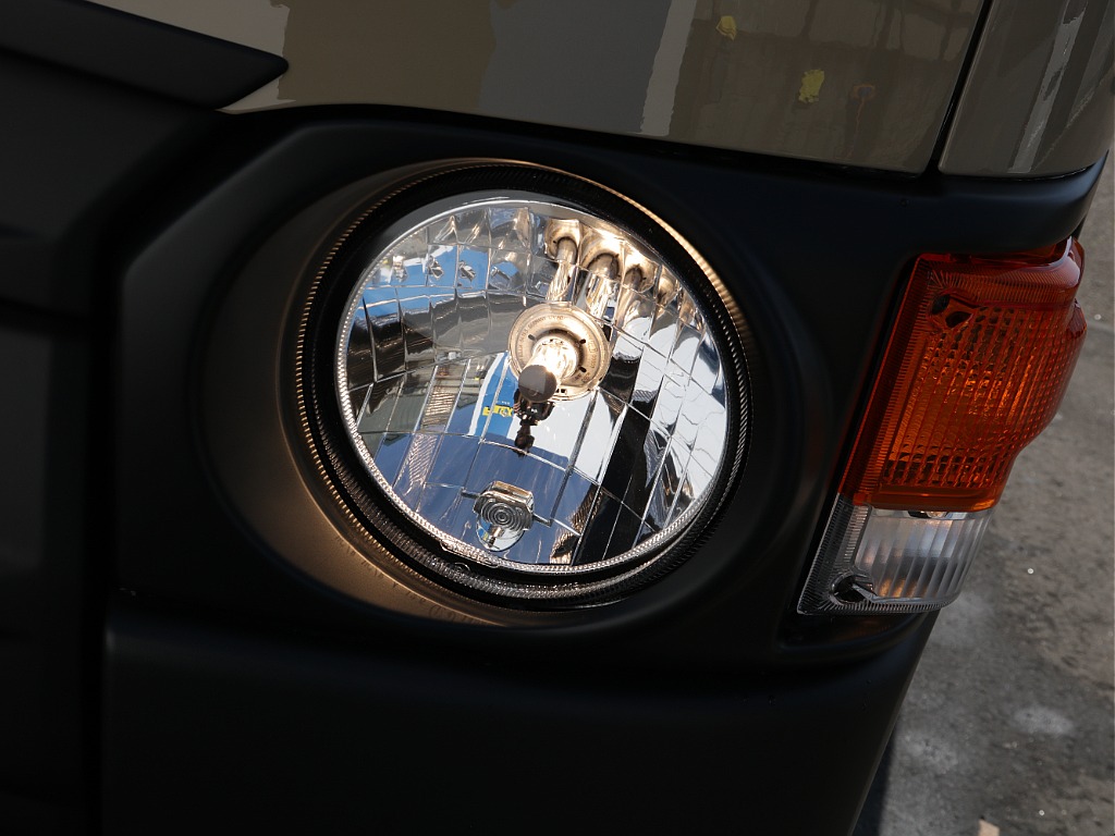 Reクラシック丸目装備済みで御座います！雰囲気が段違いになりお洒落度もアップ♪