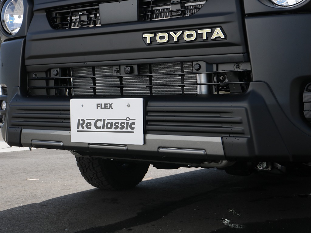 オリジナルティーフォースフロントスポイラー装着でオフロード感もアップしてかっこいい仕様になっております♪