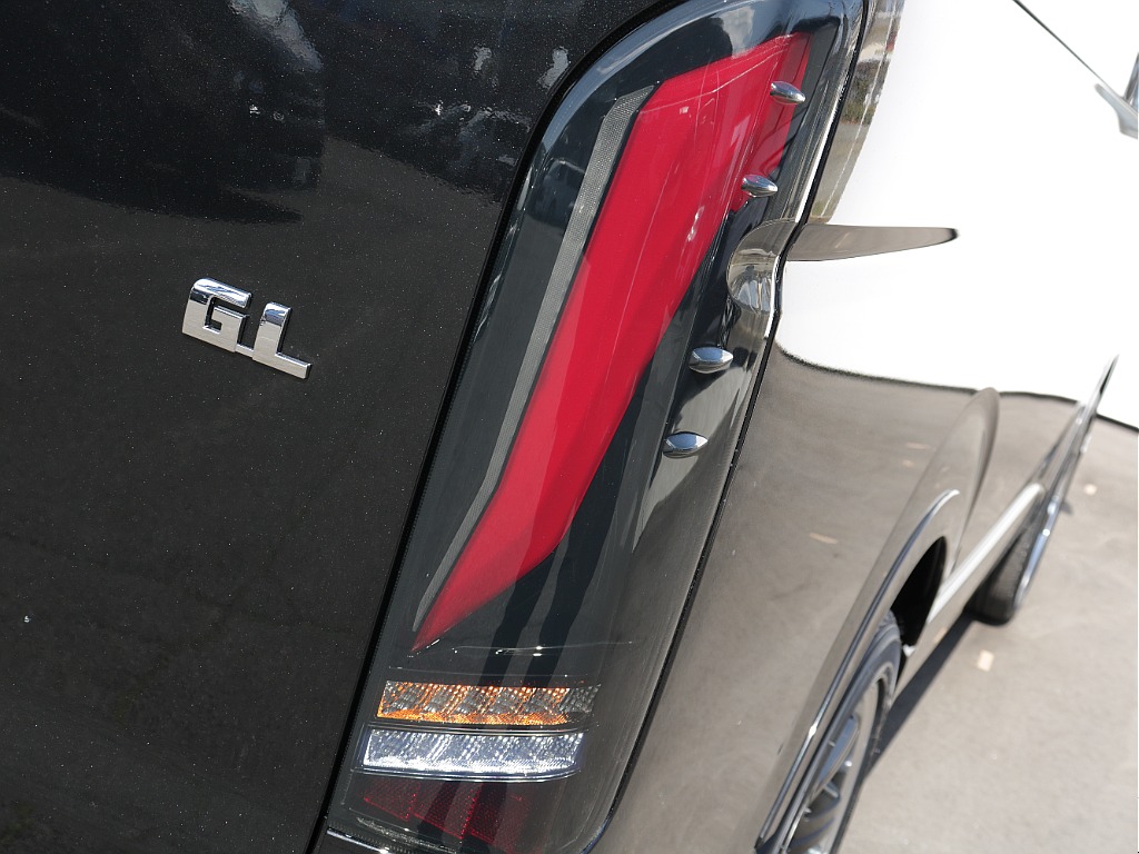 オメガLEDテールランプを装着して、ばっちりの相性になっております♪