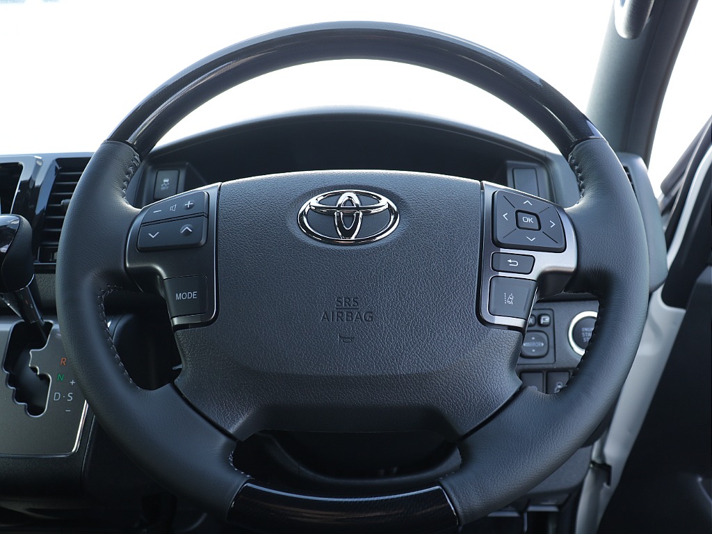 トヨタ ハイエースバン(53枚目)