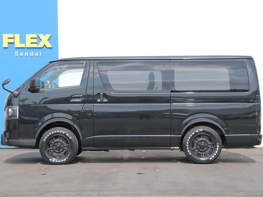 大変便利な両側パワースライドで荷物の出し入れも乗り降りも楽々できちゃいますね♪