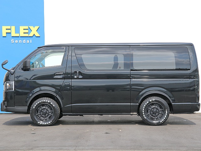 大変便利な両側パワースライドで荷物の出し入れも乗り降りも楽々できちゃいますね♪